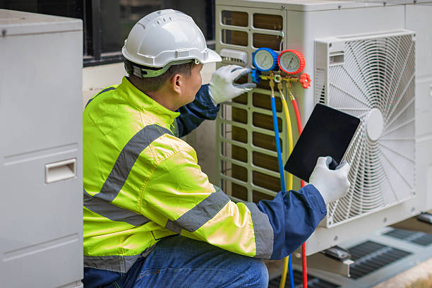 Professional Hvac technician working in Faucett, MO